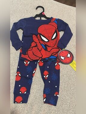 NWT Kids Spider-Man Navy & Red Pajama Set size 18 M & 2 years